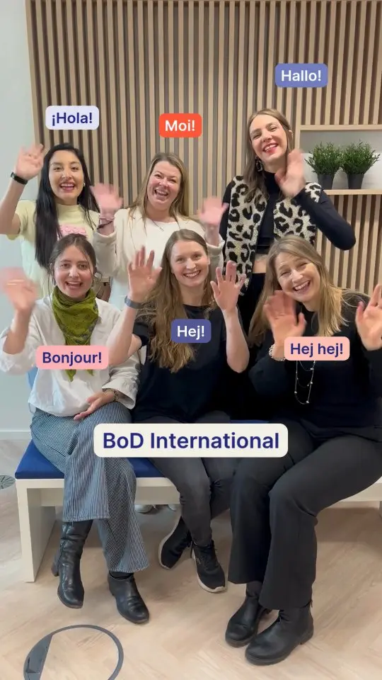 Idag är det Världsbokdagen och det firar vi med en hälsning från vårt internationella team för att inspirera dig till att förverkliga din egen bokidé!📘👋

#världsbokdagen #förverkligadinbokidé #skrivardrömmar #skrivaenbok #geutbok #boktryck #böcker #bod_sverige