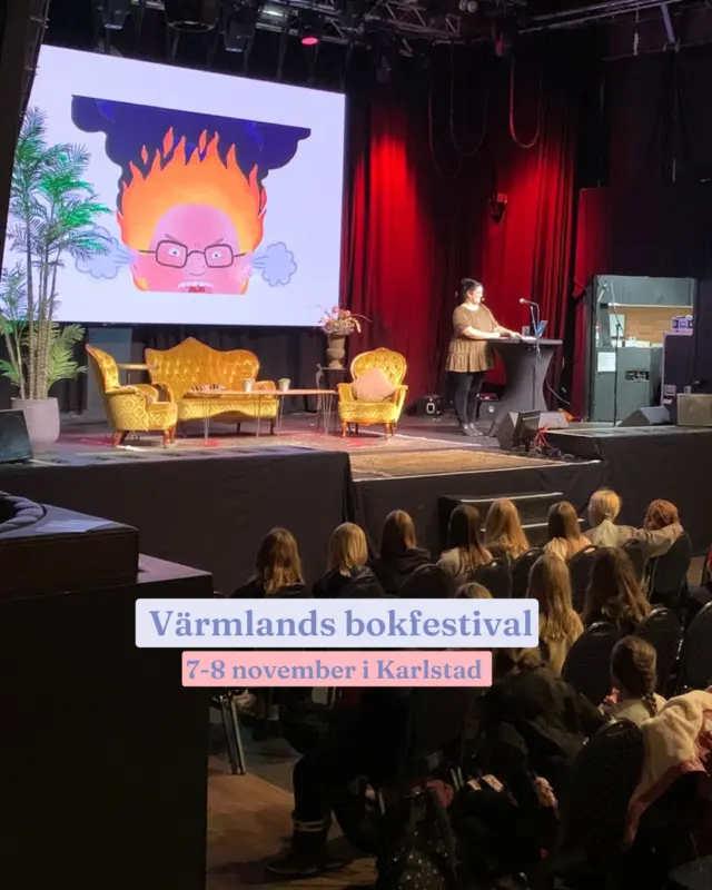 Den 7-8 november öppnar Nöjesfabriken i Karlstad åter dörrarna till Värmlands Bokfestival. Det erbjuds ett späckat scenprogram med alltifrån författarintervjuer och panelsamtal till aktuella teman.📚
Där medverkar många utställare, både förlag, författare och olika tjänsteföretag. Vi på BoD finns på plats och ser fram emot att få prata med dig och höra om ditt bokprojekt samt ger dig råd och tips på hur du kan förverkliga just din bokidé. 
Ses vi där?😃
#värmlandsbokfestival #bokmässa #nöjesfabriken #nöjesfabrikenkarlstad #förverkligadinbokidé #författare #bod_sverige