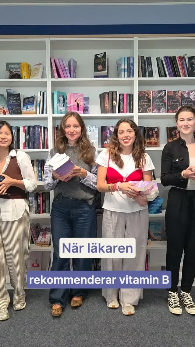 Håller ni med om att böcker är den där vitaminen som hjälper oss att utvecklas dag för dag?
 
Vi säger ett absolut "JA!" till denna fråga 😇
 
Att skriva, ge ut och marknadsföra en bok kan vara en väldigt överväldigande uppgift. Men det är också ofta den energi som driver många av våra författare att fortsätta skapa nya projekt, när de varje dag ser sin dröm gå i uppfyllelse. Eller snarare ”sin dröm bli en bok” 📚
 
Minns ni den första dagen ni höll er bok i händerna? 🥰
 
Vi läser era inlägg ✨️
 
EGENUTGIVNING | BÖCKER | BOOKS | PUBLICERA DIN BOK | TRYCKA BOK